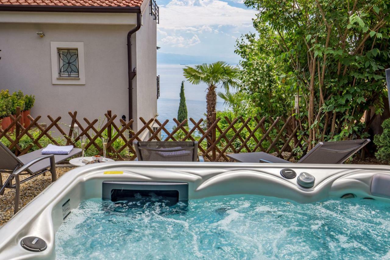 Luxury Penthouse Prestige Near The Sea Apartman Abbázia Kültér fotó
