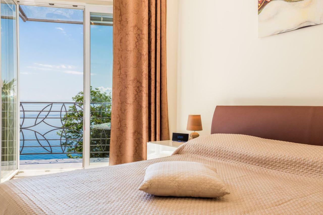 Luxury Penthouse Prestige Near The Sea Apartman Abbázia Kültér fotó